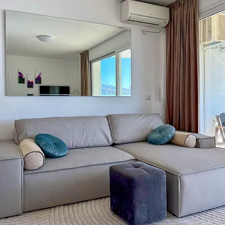 Pavla * Sarandë